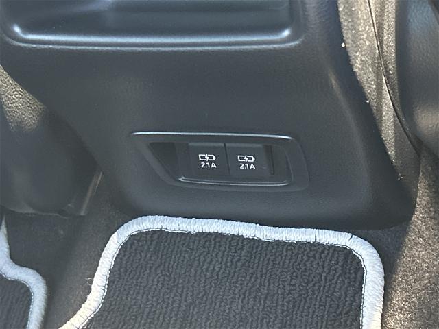 カローラ ハイブリッド　ダブルバイビー　ドライブレコーダー　バックカメラ　ナビ　クリアランスソナー　オートクルーズコントロール　レーンアシスト　衝突被害軽減システム　オートマチックハイビーム　オートライト　ＬＥＤヘッドランプ（49枚目）