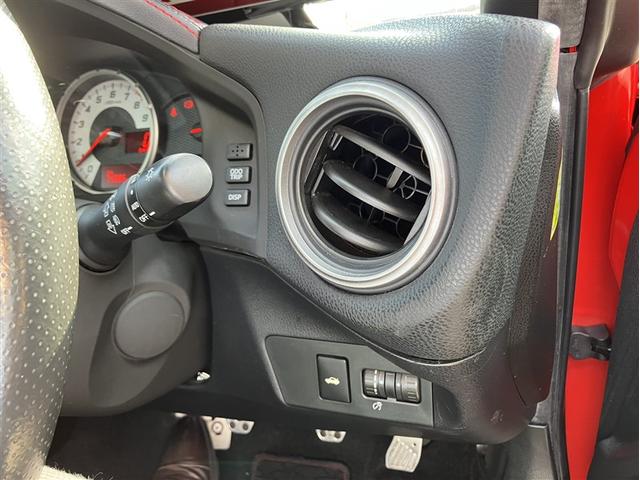 86 GT ドライブレコーダー ETC バックカメラ ナビ MT オートライト HID スマートキー 電動格納ミラー アルミホイール 盗難防止システム 衝突安全ボディ ABS CD DVD再生 エアコン(12枚目)