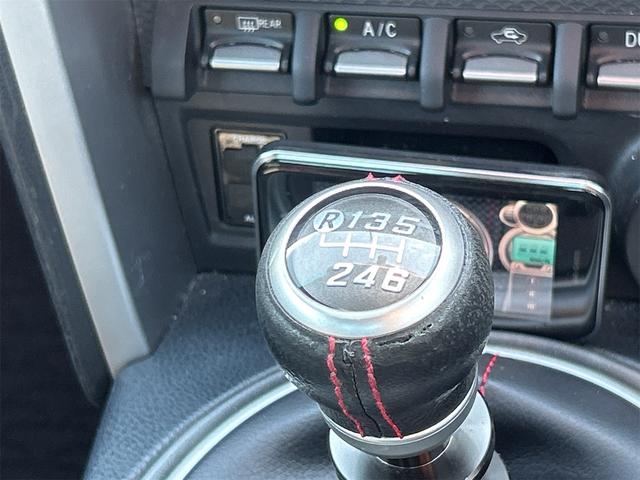 86 GT ドライブレコーダー ETC バックカメラ ナビ MT オートライト HID スマートキー 電動格納ミラー アルミホイール 盗難防止システム 衝突安全ボディ ABS CD DVD再生 エアコン(38枚目)