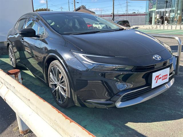 プリウス Ｚ　ドライブレコーダー　全周囲カメラ　ＴＶ　クリアランスソナー　オートクルーズコントロール　レーンアシスト　パークアシスト　衝突被害軽減システム　アルミホイール　オートマチックハイビーム　オートライト（13枚目）