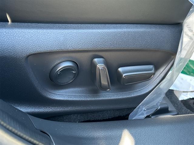 プリウス Ｚ　ドライブレコーダー　全周囲カメラ　ＴＶ　クリアランスソナー　オートクルーズコントロール　レーンアシスト　パークアシスト　衝突被害軽減システム　アルミホイール　オートマチックハイビーム　オートライト（45枚目）