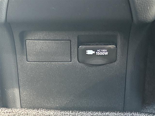 プリウス Ｚ　ドライブレコーダー　全周囲カメラ　ＴＶ　クリアランスソナー　オートクルーズコントロール　レーンアシスト　パークアシスト　衝突被害軽減システム　アルミホイール　オートマチックハイビーム　オートライト（60枚目）