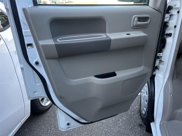 エブリイ ジョイン　両側スライドドア　キーレスエントリー　ＡＴ　盗難防止システム　ＡＢＳ　ＣＤ　衝突安全ボディ　エアコン　パワーステアリング　パワーウィンドウ　運転席エアバッグ　助手席エアバッグ（32枚目）