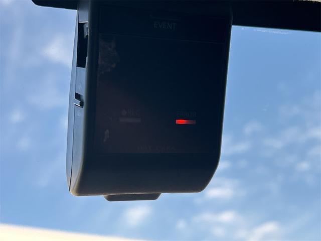 パッソ Ｘ　Ｌパッケージ　ドライブレコーダー　バックカメラ　ＴＶ　スマートキー　アイドリングストップ　電動格納ミラー　ＣＶＴ　盗難防止システム　衝突安全ボディ　ベンチシート　ＡＢＳ　ＥＳＣ　ＣＤ　ＤＶＤ再生（7枚目）