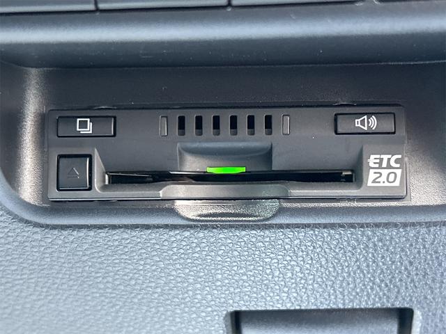 アクア Ｚ　全周囲カメラ　ナビ　オートクルーズコントロール　パークアシスト　衝突被害軽減システム　アルミホイール　オートライト　ＬＥＤヘッドランプ　スマートキー　電動格納ミラー　シートヒーター（11枚目）