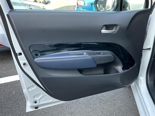 アクア Ｚ　全周囲カメラ　ナビ　オートクルーズコントロール　パークアシスト　衝突被害軽減システム　アルミホイール　オートライト　ＬＥＤヘッドランプ　スマートキー　電動格納ミラー　シートヒーター（47枚目）