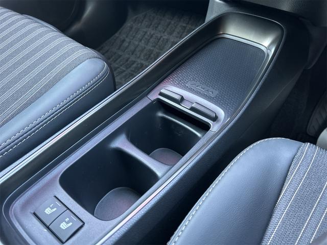 アクア Ｚ　全周囲カメラ　ナビ　オートクルーズコントロール　パークアシスト　衝突被害軽減システム　アルミホイール　オートライト　ＬＥＤヘッドランプ　スマートキー　電動格納ミラー　シートヒーター（53枚目）