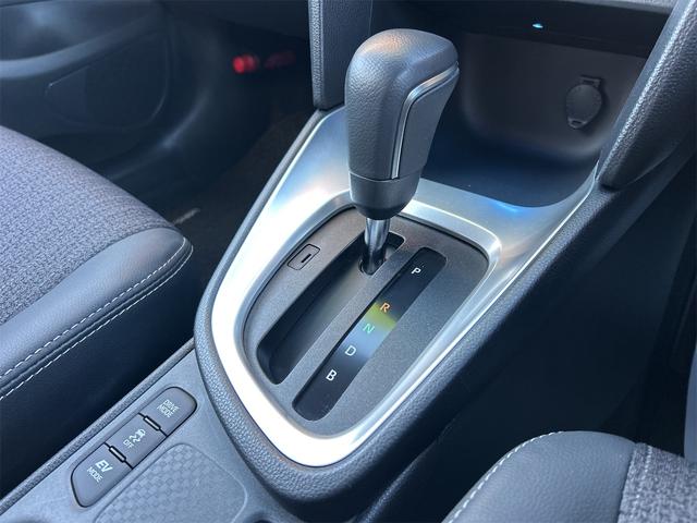 ヤリスクロス ハイブリッドＺ　ドライブレコーダー　ＥＴＣ　全周囲カメラ　オートクルーズコントロール　レーンアシスト　パワーシート　衝突被害軽減システム　ナビ　オートマチックハイビーム　オートライト　ＬＥＤヘッドランプ（8枚目）