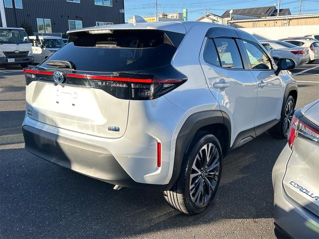 ヤリスクロス ハイブリッドＺ　ドライブレコーダー　ＥＴＣ　全周囲カメラ　オートクルーズコントロール　レーンアシスト　パワーシート　衝突被害軽減システム　ナビ　オートマチックハイビーム　オートライト　ＬＥＤヘッドランプ（17枚目）