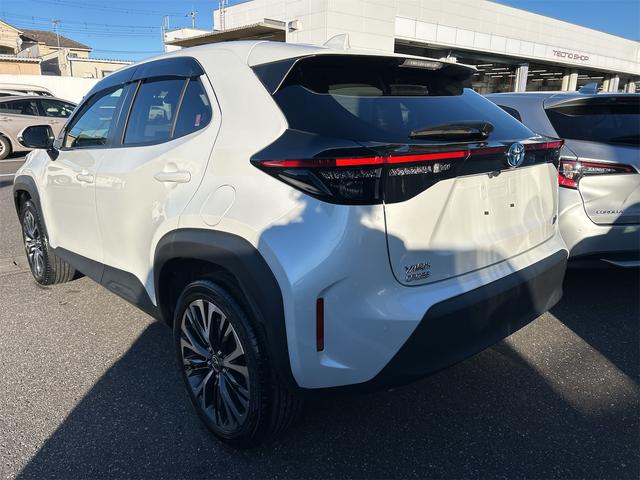 ヤリスクロス ハイブリッドＺ　ドライブレコーダー　ＥＴＣ　全周囲カメラ　オートクルーズコントロール　レーンアシスト　パワーシート　衝突被害軽減システム　ナビ　オートマチックハイビーム　オートライト　ＬＥＤヘッドランプ（19枚目）