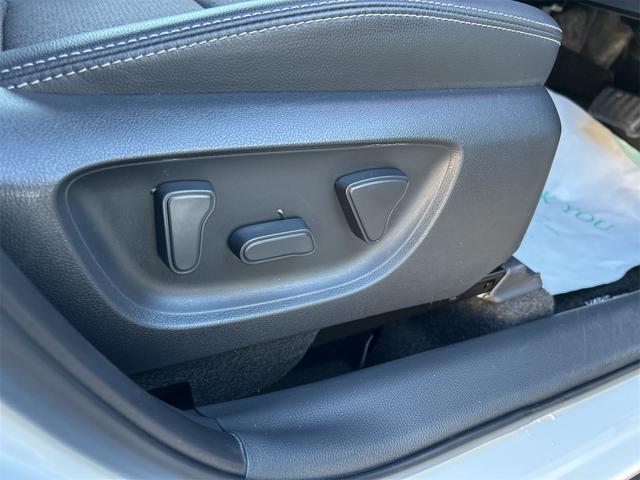 ヤリスクロス ハイブリッドＺ　ドライブレコーダー　ＥＴＣ　全周囲カメラ　オートクルーズコントロール　レーンアシスト　パワーシート　衝突被害軽減システム　ナビ　オートマチックハイビーム　オートライト　ＬＥＤヘッドランプ（42枚目）