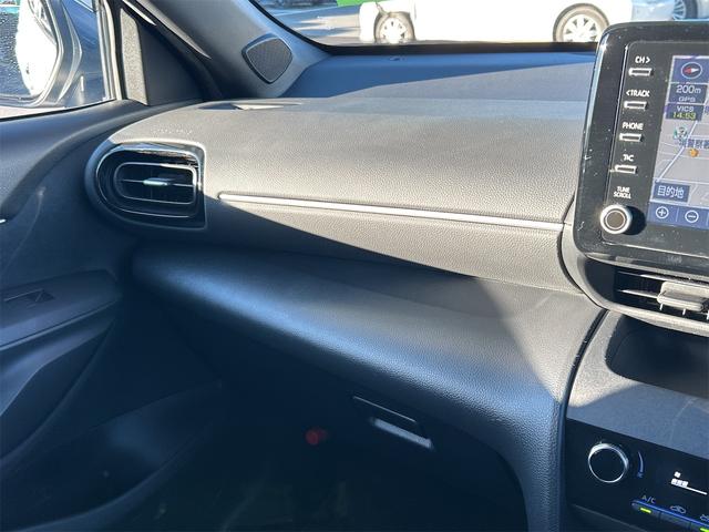 ヤリスクロス ハイブリッドＺ　ドライブレコーダー　ＥＴＣ　全周囲カメラ　オートクルーズコントロール　レーンアシスト　パワーシート　衝突被害軽減システム　ナビ　オートマチックハイビーム　オートライト　ＬＥＤヘッドランプ（46枚目）