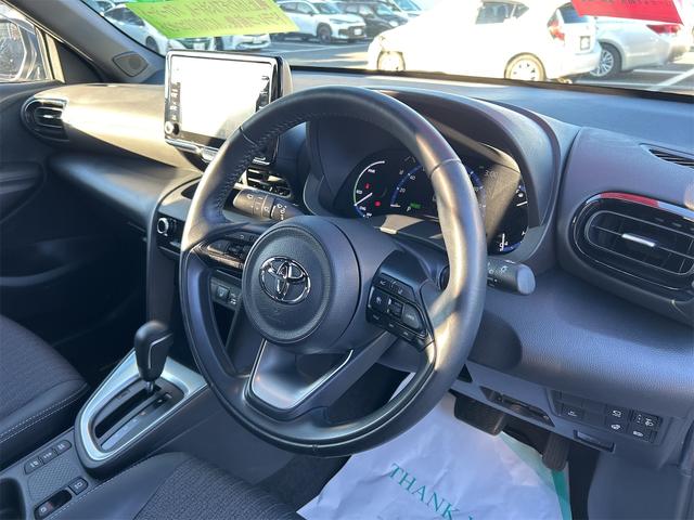 ヤリスクロス ハイブリッドＺ　ドライブレコーダー　ＥＴＣ　全周囲カメラ　オートクルーズコントロール　レーンアシスト　パワーシート　衝突被害軽減システム　ナビ　オートマチックハイビーム　オートライト　ＬＥＤヘッドランプ（55枚目）