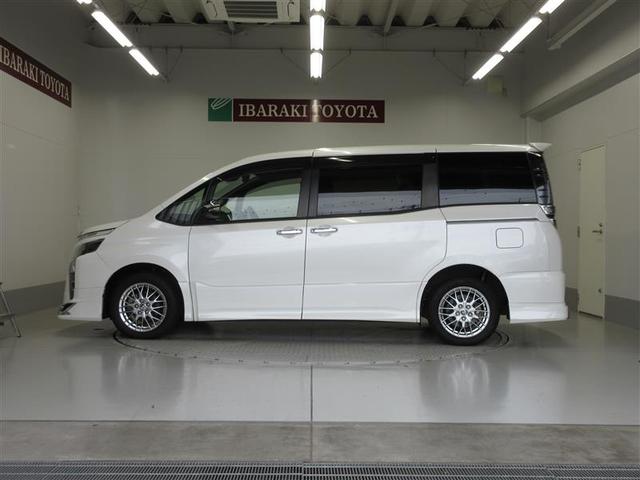 ヴォクシー ハイブリッドZS プリクラッシュ オートエアコン アルミ エアバック 両席エアバック ナビ ABS パワーウインドウ メモリーナビ バックモニタ-(2枚目)