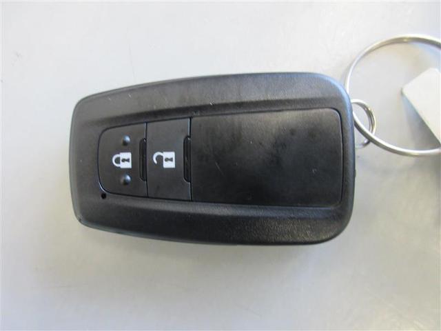 プリウス Ｓ　ＥＳＣ　スマートキ－　ＬＥＤヘッドライト　ＥＴＣ車載器　フルオートエアコン　クルーズコントロール　エアバッグ　テレビ　イモビ　パワーウインドウ　ＰＳ　デュアルエアバック　サイドエアバック　ＡＷ　ＡＢＳ（23枚目）