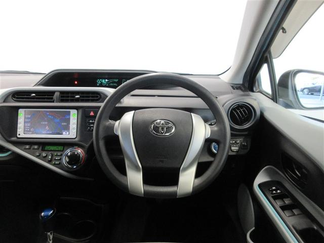 アクア Ｓ　セキュリティー　キーレススタート　両席エアバッグ　スマートキーシステム　テレビ　ＶＳＣ　運転席エアバッグ　カーテンエアバッグ　Ｄレコ　パワーウインドー　ＥＴＣ付　パワステ　１セグＴＶ　ＡＢＳ（4枚目）