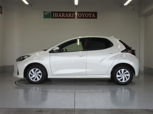 ヤリス Ｘ　サイドエアバック　エアコン　Ｗエアバッグ　パワーウインドウ　パワステ　運転席エアバッグ　ＡＢＳ（2枚目）