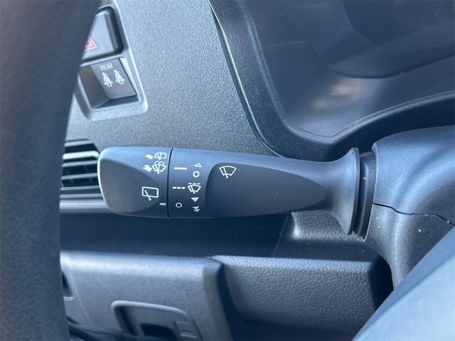 ハイゼットカーゴ ＤＸ　ＣＶＴ　衝突被害軽減システム　クリアランスソナー　両側スライドドア　キーレスエントリー　アイドリングストップ　オートマチックハイビーム　オートライト　ＡＢＳ　ＥＳＣ　エアコン（7枚目）