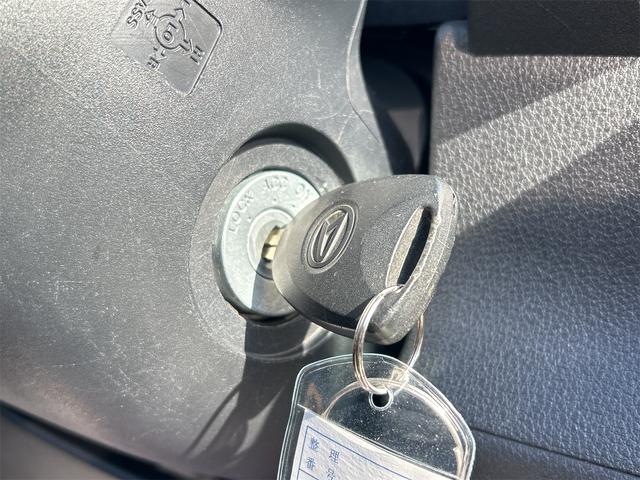 ハイゼットカーゴ ＤＸ　ＣＶＴ　衝突被害軽減システム　クリアランスソナー　両側スライドドア　キーレスエントリー　アイドリングストップ　オートマチックハイビーム　オートライト　ＡＢＳ　ＥＳＣ　エアコン（9枚目）