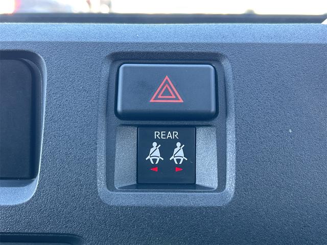 ハイゼットカーゴ ＤＸ　ＣＶＴ　衝突被害軽減システム　クリアランスソナー　両側スライドドア　キーレスエントリー　アイドリングストップ　オートマチックハイビーム　オートライト　ＡＢＳ　ＥＳＣ　エアコン（35枚目）