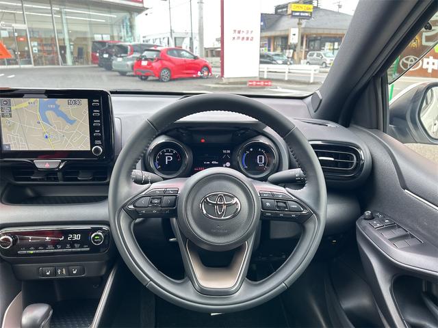 ヤリス Ｚ　ドライブレコーダー　全周囲カメラ　ナビ　オートクルーズコントロール　レーンアシスト　衝突被害軽減システム　オートマチックハイビーム　オートライト　ＬＥＤヘッドランプ　スマートキー　電動格納ミラー（3枚目）