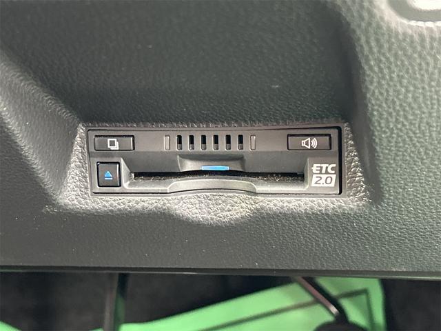 ヤリス Ｚ　ドライブレコーダー　全周囲カメラ　ナビ　オートクルーズコントロール　レーンアシスト　衝突被害軽減システム　オートマチックハイビーム　オートライト　ＬＥＤヘッドランプ　スマートキー　電動格納ミラー（10枚目）