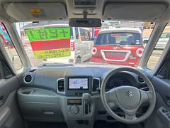 毎回座るフロントシート。運転席は必ず使用する部分ですので、座り心地が重要です！ 2