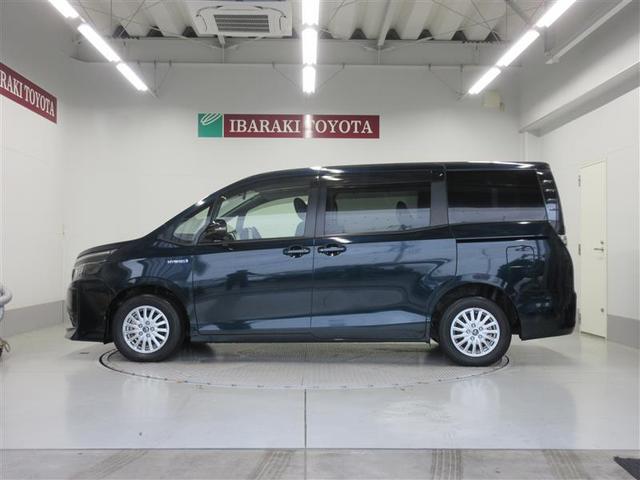 ヴォクシー ハイブリッドＶ　スマートキープッシュスタート　盗難防止アラーム　ウォークスルー　Ｂモニター　Ｗエアバック　ナビＴＶ　ＥＳＣ　ＥＴＣ車載器　リモコンキー　ＰＳ　ＬＥＤヘットライト　運転席エアバック　パワーウィンドウ（2枚目）