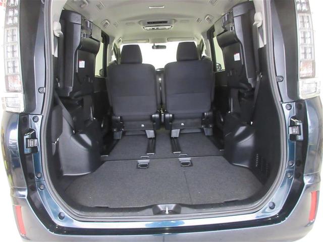 ヴォクシー ハイブリッドＶ　スマートキープッシュスタート　盗難防止アラーム　ウォークスルー　Ｂモニター　Ｗエアバック　ナビＴＶ　ＥＳＣ　ＥＴＣ車載器　リモコンキー　ＰＳ　ＬＥＤヘットライト　運転席エアバック　パワーウィンドウ（19枚目）