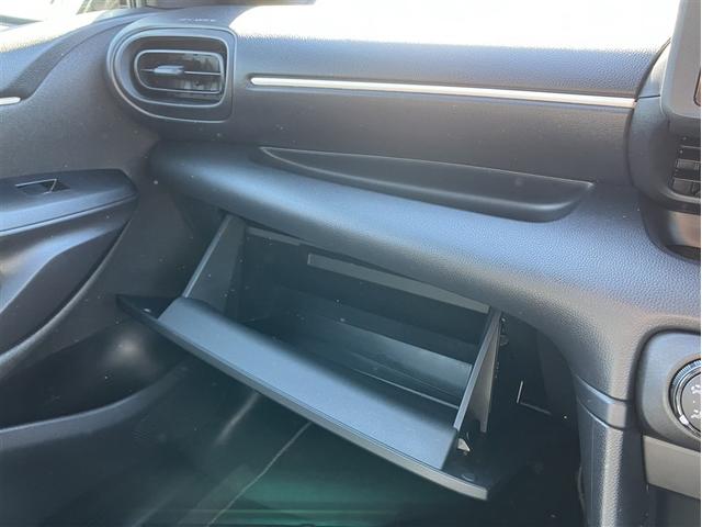 ヤリス X アイドリングストップ付き PCS スマートキーシステム 横滑り防止装置付き ワイヤレスキー バックガイドモニター 盗難防止 サイドエアバック エアコン Wエアバッグ パワーウインドウ ETC付き(14枚目)