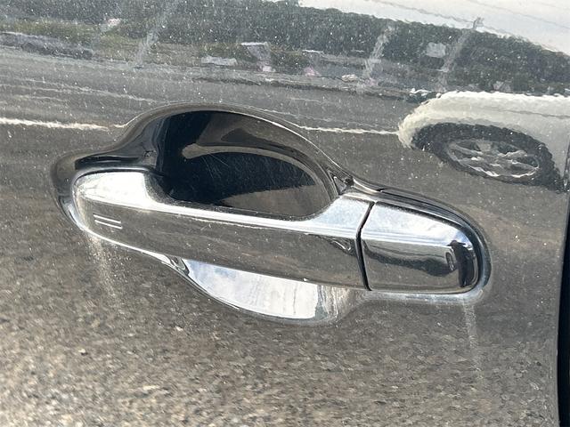 アクア G G’s ETC バックカメラ ナビ TV オートクルーズコントロール レーンアシスト 衝突被害軽減システム アルミホイール オートマチックハイビーム オートライト スマートキー 電動格納ミラー CVT(30枚目)