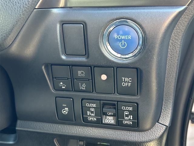 プッシュエンジンスタートシステム、エンジン始動・停止をワンタッチで行うことができます。