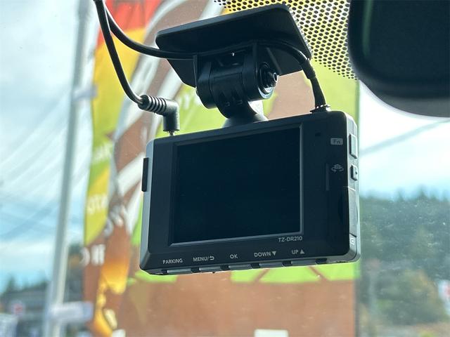 ヤリスクロス ハイブリッドZ ドライブレコーダー ETC 全周囲カメラ オートクルーズコントロール レーンアシスト パワーシート 衝突被害軽減システム ナビ TV オートマチックハイビーム オートライト(4枚目)