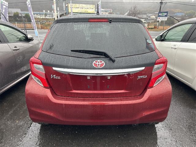 ヴィッツ ジュエラ　ドライブレコーダー　バックカメラ　ＴＶ　レーンアシスト　衝突被害軽減システム　オートマチックハイビーム　スマートキー　電動格納ミラー　ＣＶＴ　衝突安全ボディ　ＡＢＳ　ＥＳＣ（18枚目）