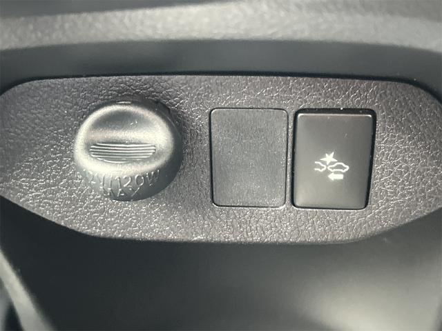 ヴィッツ ジュエラ　ドライブレコーダー　バックカメラ　ＴＶ　レーンアシスト　衝突被害軽減システム　オートマチックハイビーム　スマートキー　電動格納ミラー　ＣＶＴ　衝突安全ボディ　ＡＢＳ　ＥＳＣ（44枚目）