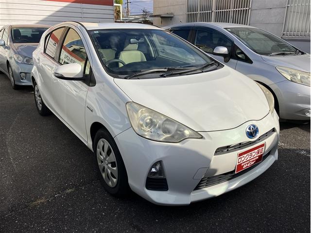 アクア Ｓ　スマートキープッシュスタート　キーレスエントリ　イモビ　ナビ＆ＴＶ　オートエアコン　デュアルエアバック　パワーウィンドウ　ＥＴＣ　ＳＲＳ　ワンセグＴＶ　パワーステアリング　ＡＢＳ　メモリーナビ（2枚目）