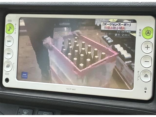 アクア Ｓ　スマートキープッシュスタート　キーレスエントリ　イモビ　ナビ＆ＴＶ　オートエアコン　デュアルエアバック　パワーウィンドウ　ＥＴＣ　ＳＲＳ　ワンセグＴＶ　パワーステアリング　ＡＢＳ　メモリーナビ（6枚目）