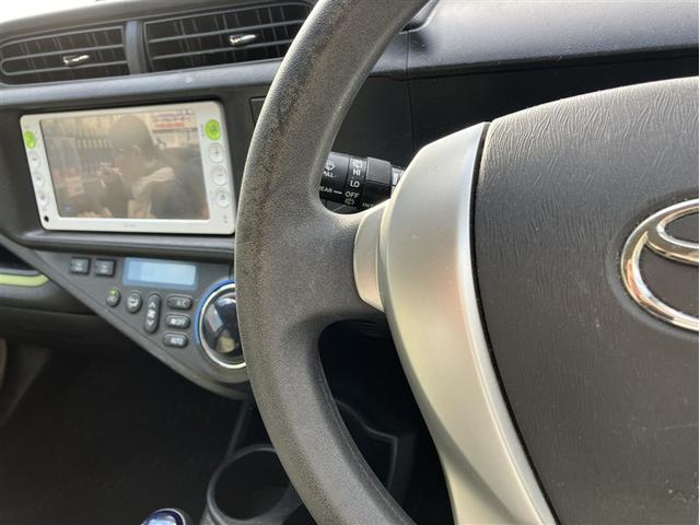 アクア Ｓ　スマートキープッシュスタート　キーレスエントリ　イモビ　ナビ＆ＴＶ　オートエアコン　デュアルエアバック　パワーウィンドウ　ＥＴＣ　ＳＲＳ　ワンセグＴＶ　パワーステアリング　ＡＢＳ　メモリーナビ（8枚目）