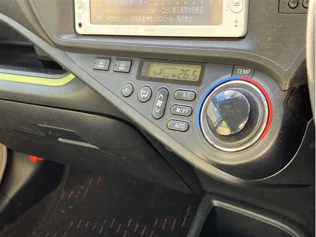 アクア Ｓ　スマートキープッシュスタート　キーレスエントリ　イモビ　ナビ＆ＴＶ　オートエアコン　デュアルエアバック　パワーウィンドウ　ＥＴＣ　ＳＲＳ　ワンセグＴＶ　パワーステアリング　ＡＢＳ　メモリーナビ（12枚目）