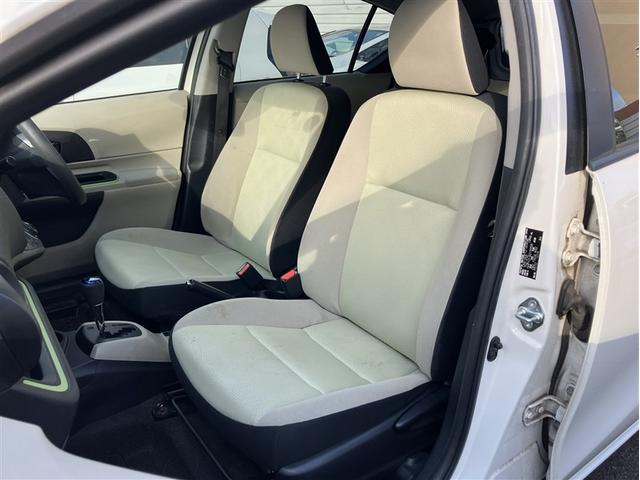 アクア Ｓ　スマートキープッシュスタート　キーレスエントリ　イモビ　ナビ＆ＴＶ　オートエアコン　デュアルエアバック　パワーウィンドウ　ＥＴＣ　ＳＲＳ　ワンセグＴＶ　パワーステアリング　ＡＢＳ　メモリーナビ（15枚目）