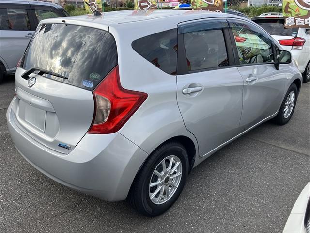 ノート X DIG-S バックカメラ ナビ TV アルミホイール スマートキー アイドリングストップ 電動格納ミラー CVT 盗難防止システム 衝突安全ボディ ABS CD ミュージックプレイヤー接続可 エアコン(4枚目)