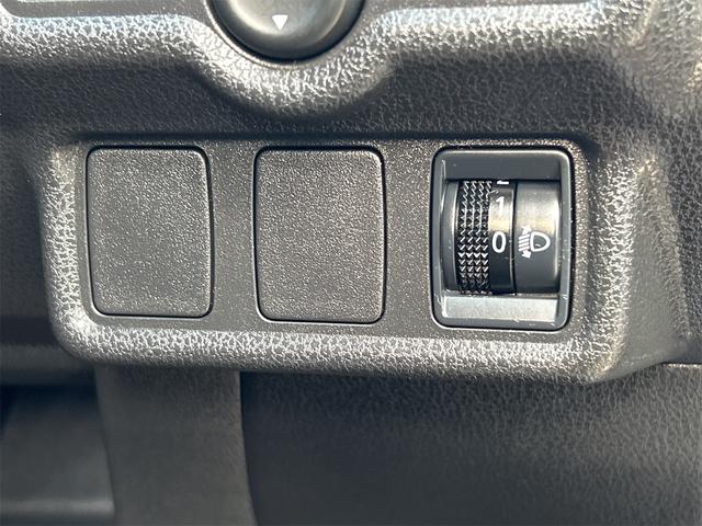 ノート X DIG-S バックカメラ ナビ TV アルミホイール スマートキー アイドリングストップ 電動格納ミラー CVT 盗難防止システム 衝突安全ボディ ABS CD ミュージックプレイヤー接続可 エアコン(37枚目)