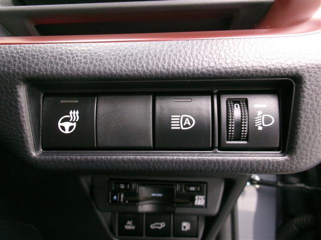 プリウス Ｚ　リアカメラ　プリクラッシュ　本革　ＬＥＤランプ　アルミホイール　ＡＣ　運転席エアバッグ　パワーウインドウ　ＡＢＳ　パワステ　助手席エアバッグ（12枚目）