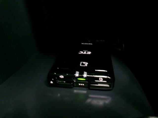 ハイラックス Ｚ　プリクラッシュＳ　キーフリーシステム　フルセグ地デジ　運転席助手席エアバック　バックモニタ　パワーウインドウ　ＥＴＣ搭載　スマートキー＆プッシュスタート　カーテンエアバック　切り替え４ＷＤ　パワステ（12枚目）