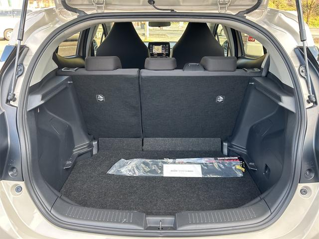 アクア Ｘ　ＥＴＣ　バックカメラ　ナビ　オートクルーズコントロール　レーンアシスト　衝突被害軽減システム　オートマチックハイビーム　オートライト　ＬＥＤヘッドランプ　スマートキー　電動格納ミラー　１００Ｖ電源（19枚目）