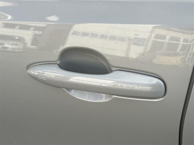 アクア Ｘ　ＥＴＣ　バックカメラ　ナビ　オートクルーズコントロール　レーンアシスト　衝突被害軽減システム　オートマチックハイビーム　オートライト　ＬＥＤヘッドランプ　スマートキー　電動格納ミラー　１００Ｖ電源（32枚目）