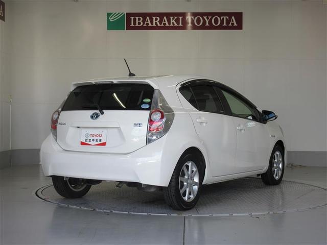 アクア Ｓ　スマートキープッシュスタート　キーレスエントリ　カーナビ　オートエアコン　デュアルエアバック　Ｂカメラ　パワーウィンドウ　ＥＴＣ　ＳＲＳ　パワーステアリング　ＡＢＳ　メモリーナビ（3枚目）