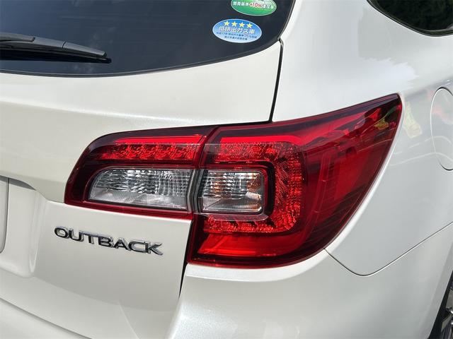 レガシィアウトバック リミテッド　４ＷＤ　ドライブレコーダー　ＥＴＣ　バックカメラ　クリアランスソナー　オートクルーズコントロール　レーンアシスト　パワーシート　衝突被害軽減システム　ナビ　オートライト　ＬＥＤヘッドランプ（20枚目）