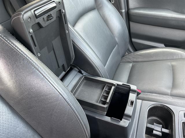 レガシィアウトバック リミテッド　４ＷＤ　ドライブレコーダー　ＥＴＣ　バックカメラ　クリアランスソナー　オートクルーズコントロール　レーンアシスト　パワーシート　衝突被害軽減システム　ナビ　オートライト　ＬＥＤヘッドランプ（60枚目）
