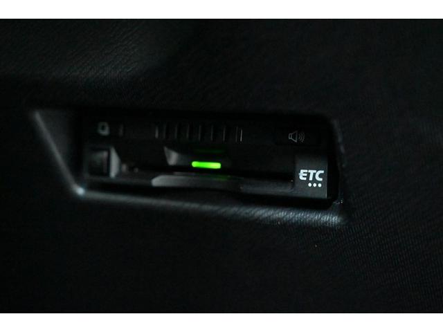 アクア Ｓ　キーレスエントリ　カーナビ　ドラレコ付　イモビ　オートエアコン　デュアルエアバック　ＥＳＣ　パワーウィンドウ　ＡＵＸ端子　ＥＴＣ　ＳＲＳ　パワーステアリング　ＡＢＳ　メモリーナビ　被害軽減ブレーキ（13枚目）